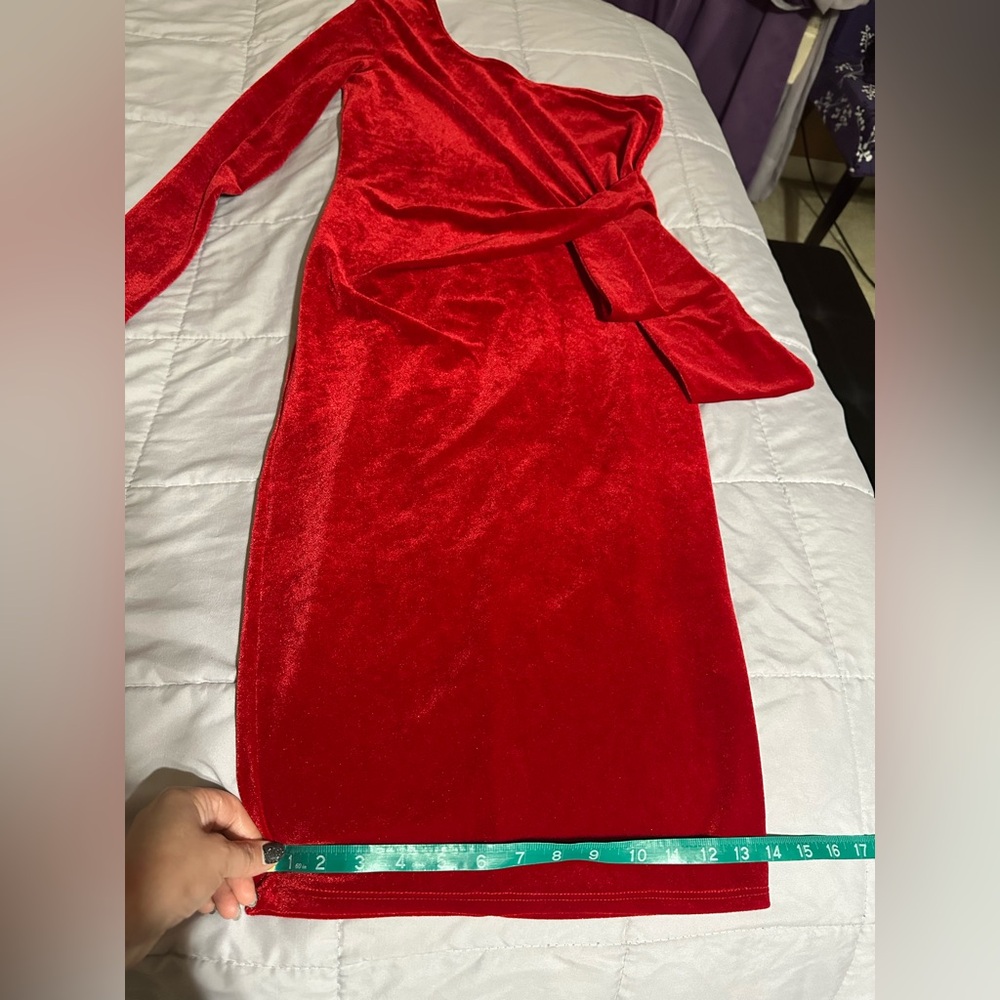 One-Shoulder Red midi Dress - Picture 7 of 13